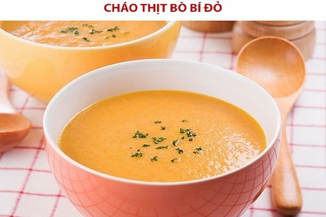 Cháo bí đỏ thịt bò ngon cho bé