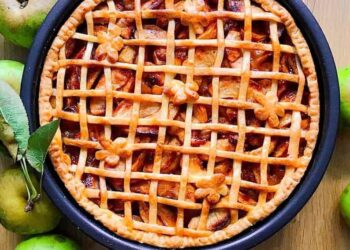 Cách làm bánh pie táo thơm ngon