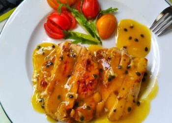 Món gà sốt chanh dây chua ngọt