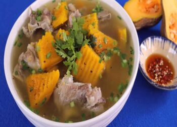 Cách nấu canh bí hầm xương