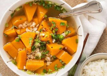 Canh bí đỏ thịt băm giàu dinh dưỡng