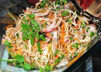 Cách làm nộm bắp cải ngon đơn giản nhất cho thực đơn ngày Tết