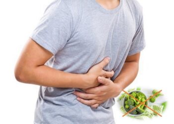 Ai không nên ăn súp lơ xanh: người bị đau dạ dày